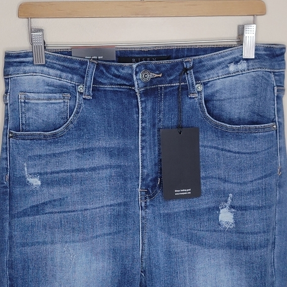 NWT Risen | High Rise Distressed Flare Leg Jeans Size 31 - Picture 2 of 10